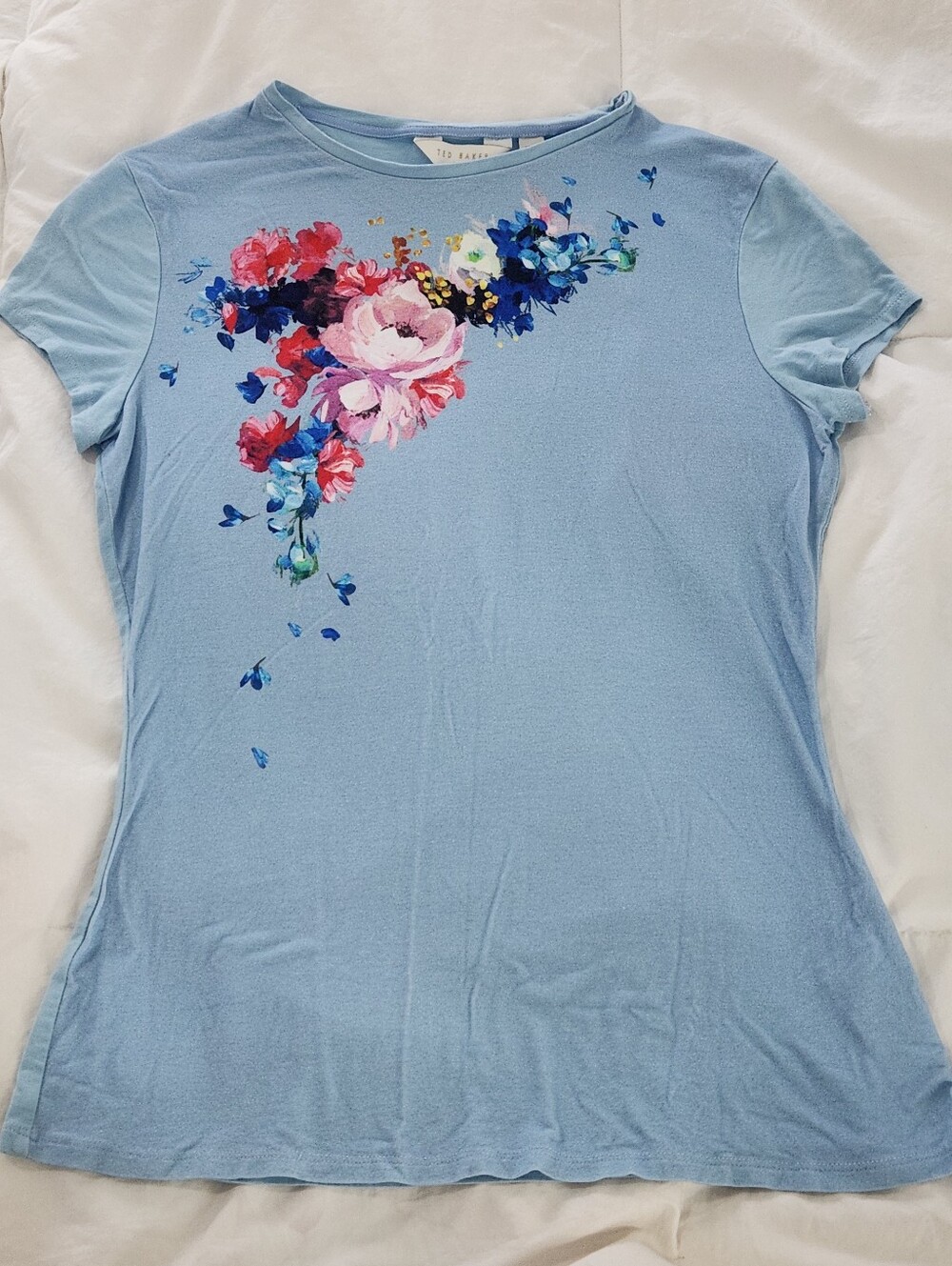 Ted Baker London Banzra Raspberry Ripple Floral Fitted Tee, size 3 medium